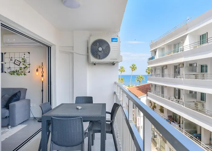 Amore 2-Br Apt By Finikoudes