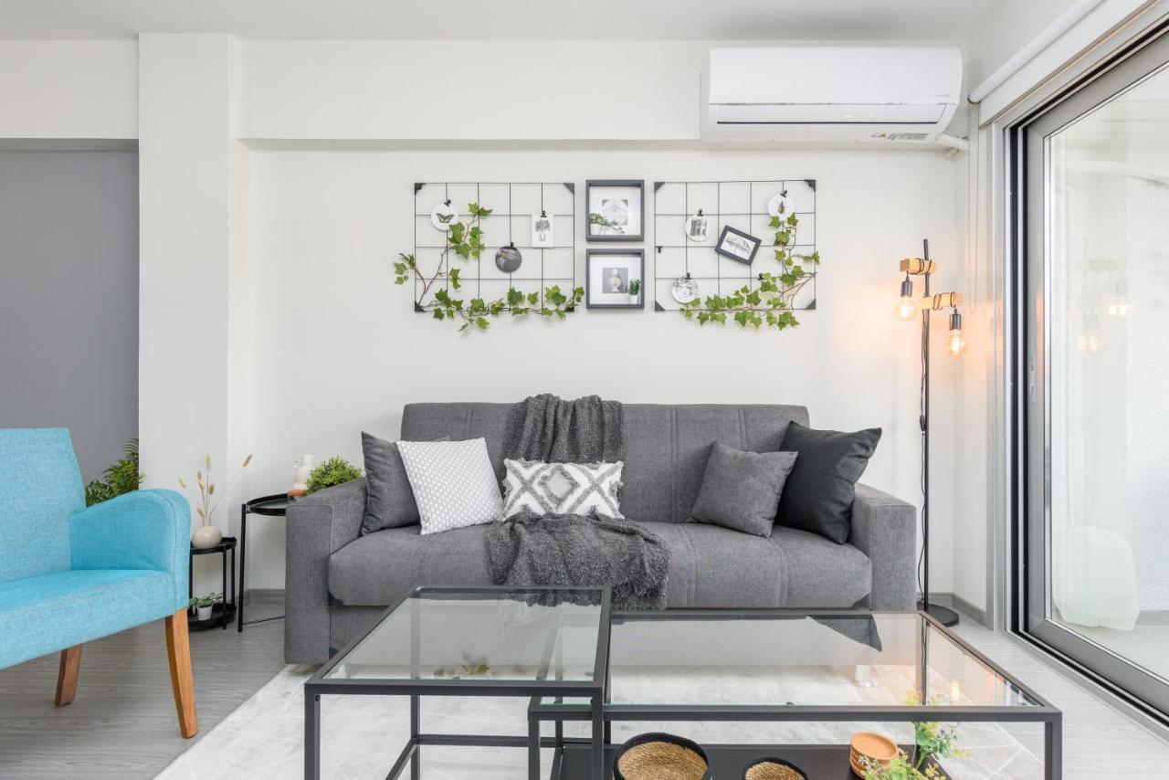 2-br By Finikoudes