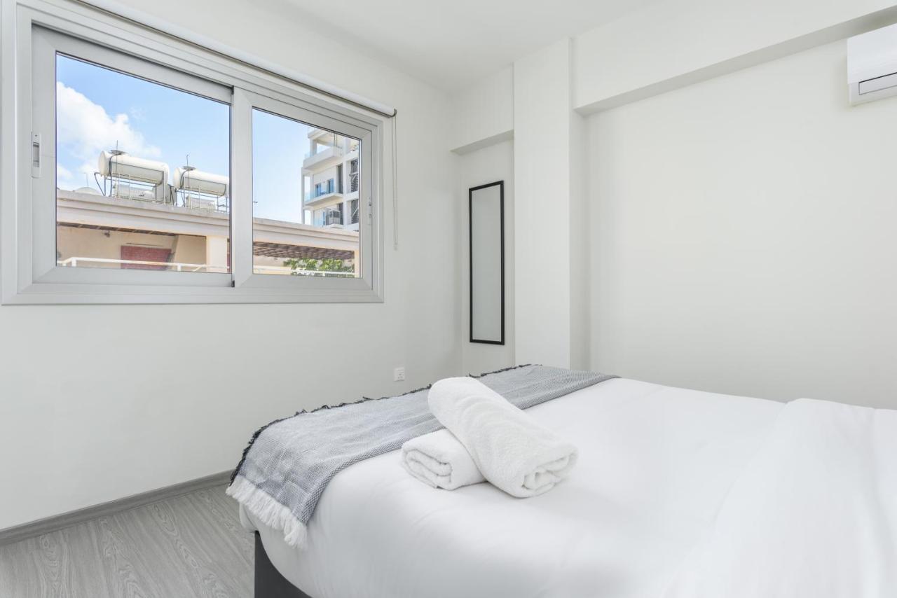 2-br By Finikoudes Appartement